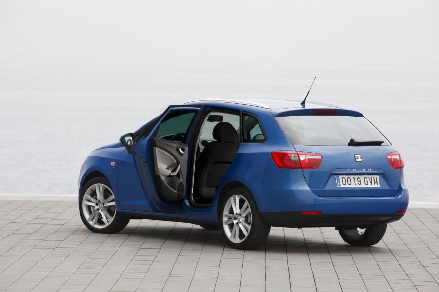  Seat Ibiza ST 2010 года  (фото 68 из 102)